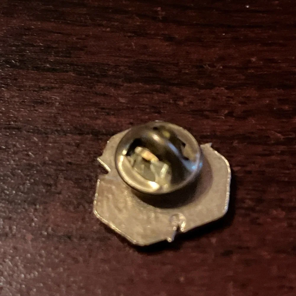 Vintage McDonald’s Green Recycling Employee‎ Lapel Hat Pin